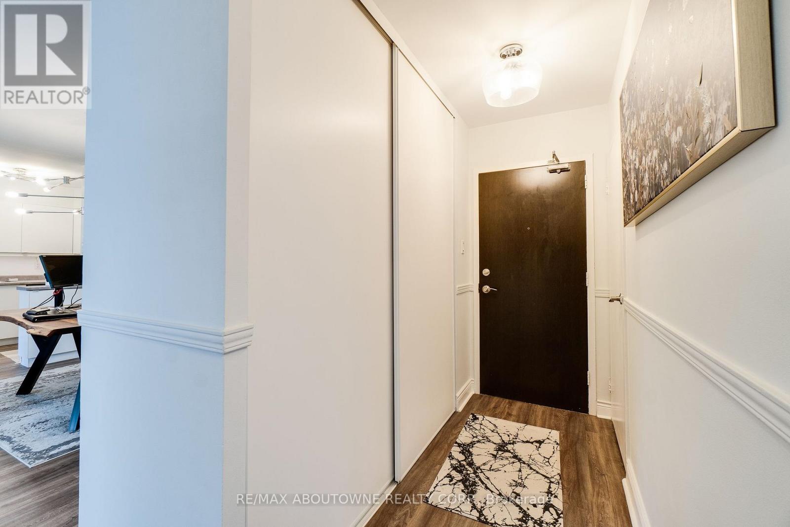 507 - 212 Kerr Street Property Photo 5