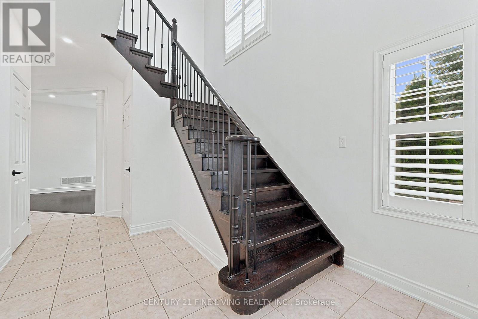 92 Kettlewell Crescent Property Photo 3
