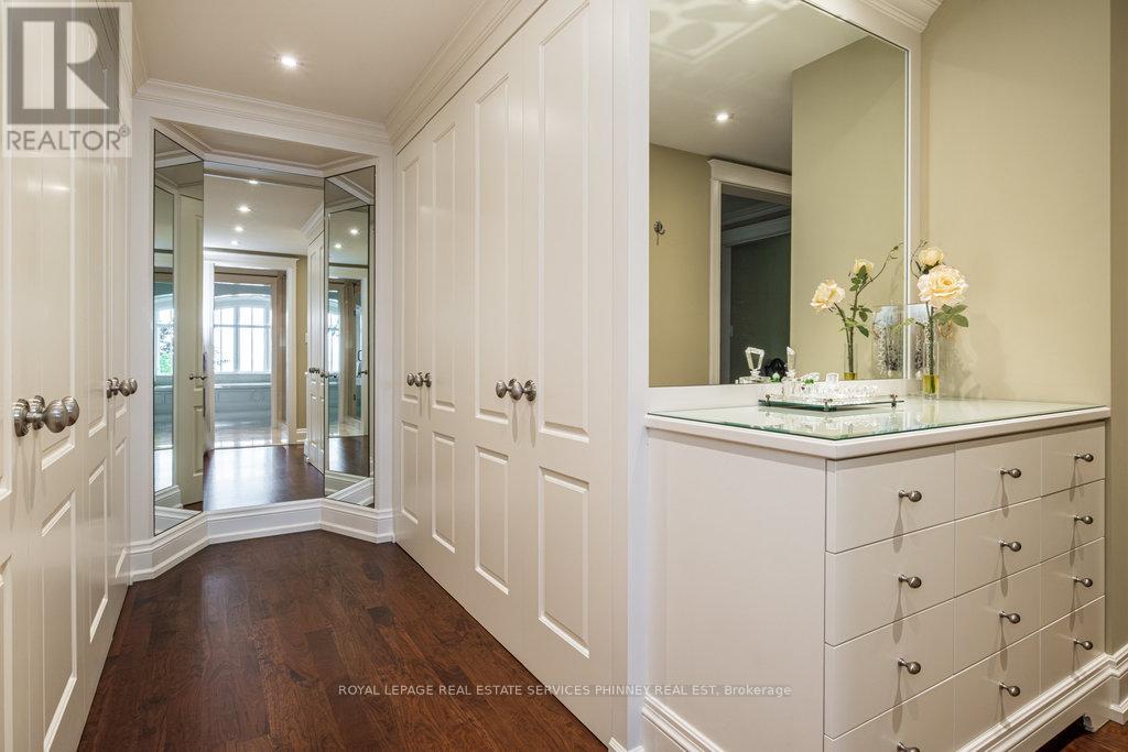 6 Ennisclare Drive W Property Photo 23