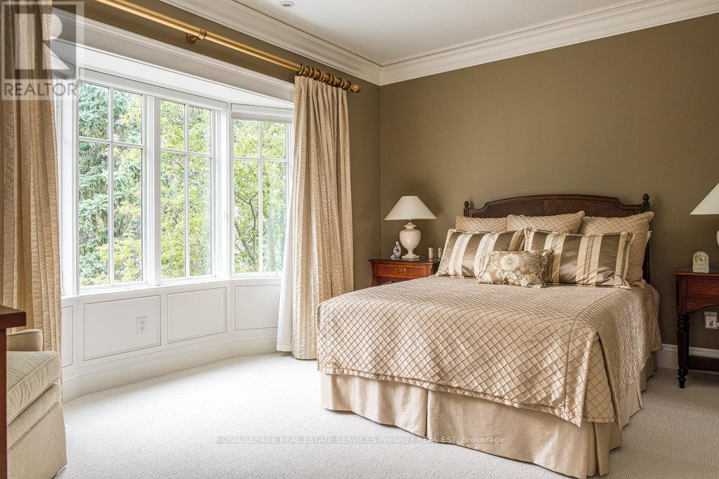 6 Ennisclare Drive W Property Photo 26