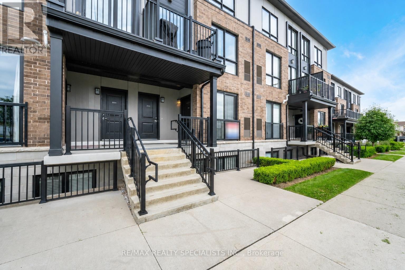 103 - 1208 MAIN STREET E Property Photo 1