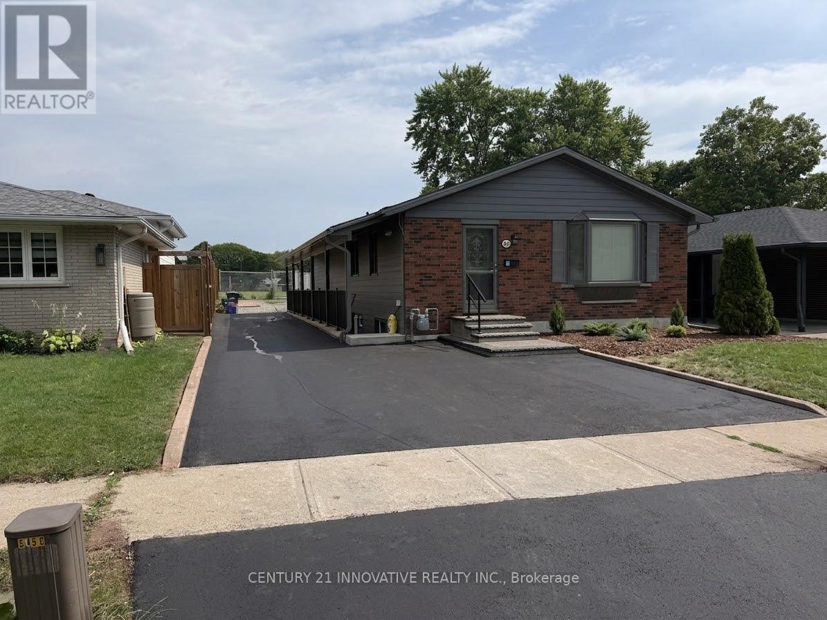 UPPER - 541 CHAMBERLAIN ROAD