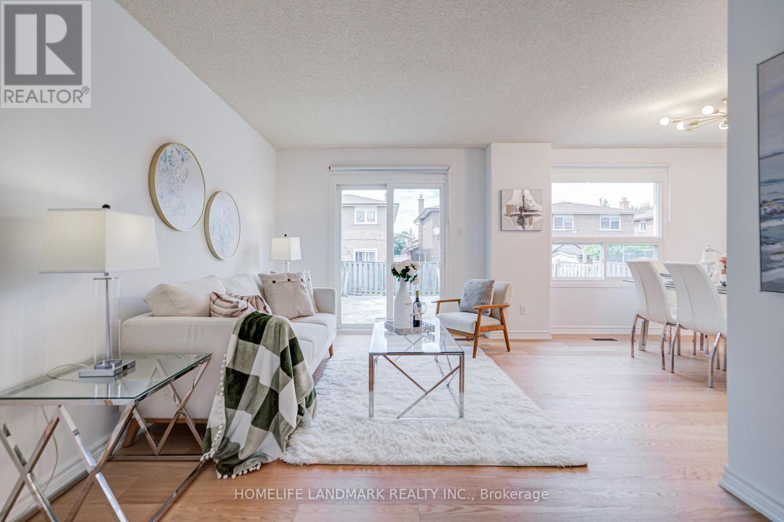20 Barolo Road Property Photo 1