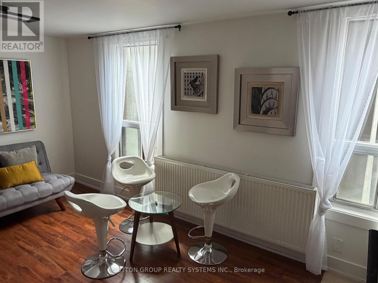 1 - 2886 Lake Shore Boulevard W Property Photo 6