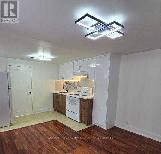 1 - 2886 Lake Shore Boulevard W Property Photo 10