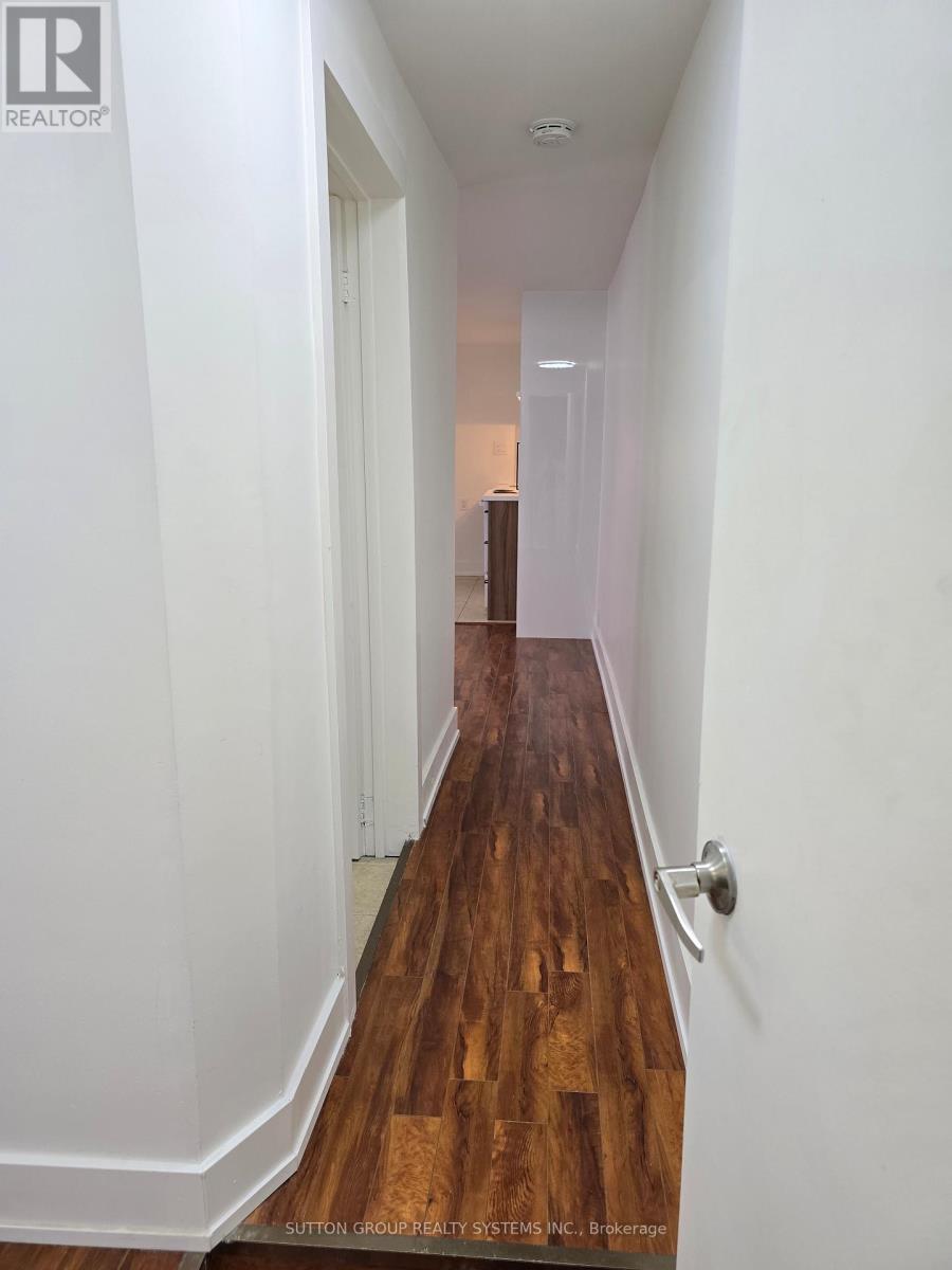 1 - 2886 Lake Shore Boulevard W Property Photo 13