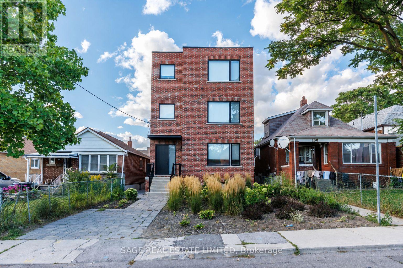 Lower - 182 Cameron Avenue Photo de la propriété 1