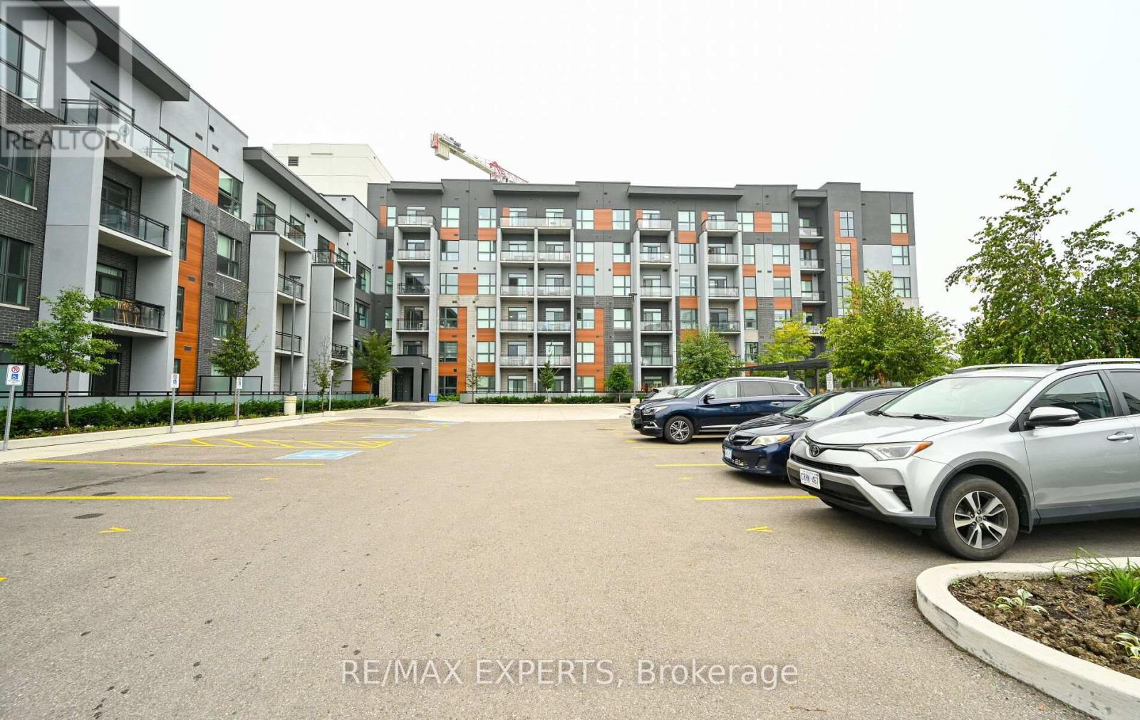 211 - 95 Dundas Street W Property Photo 1