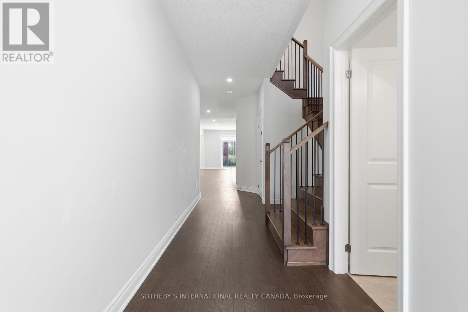 32 Bermondsey Way Property Photo 3