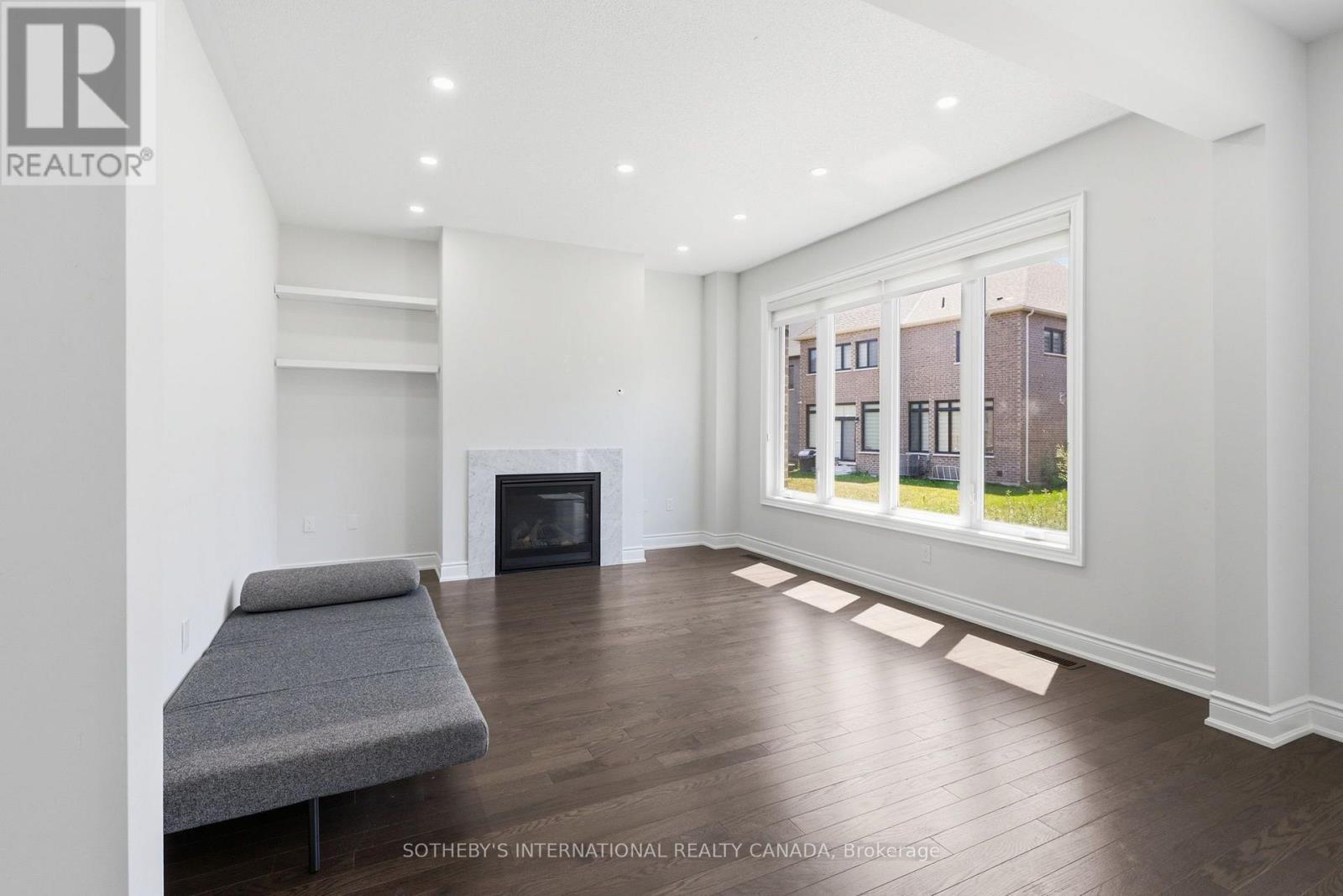 32 Bermondsey Way Property Photo 11