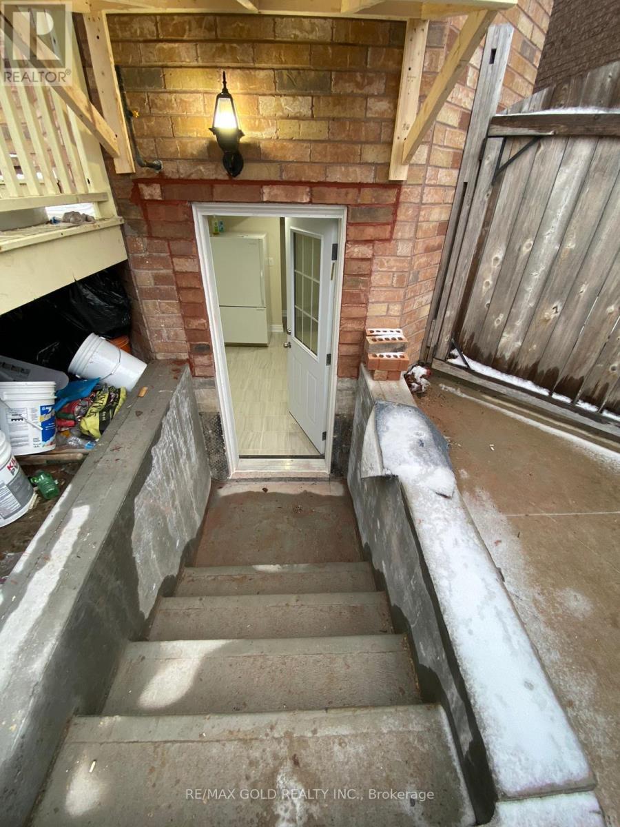 Lower - 1664 Norris Circle Property Photo 1