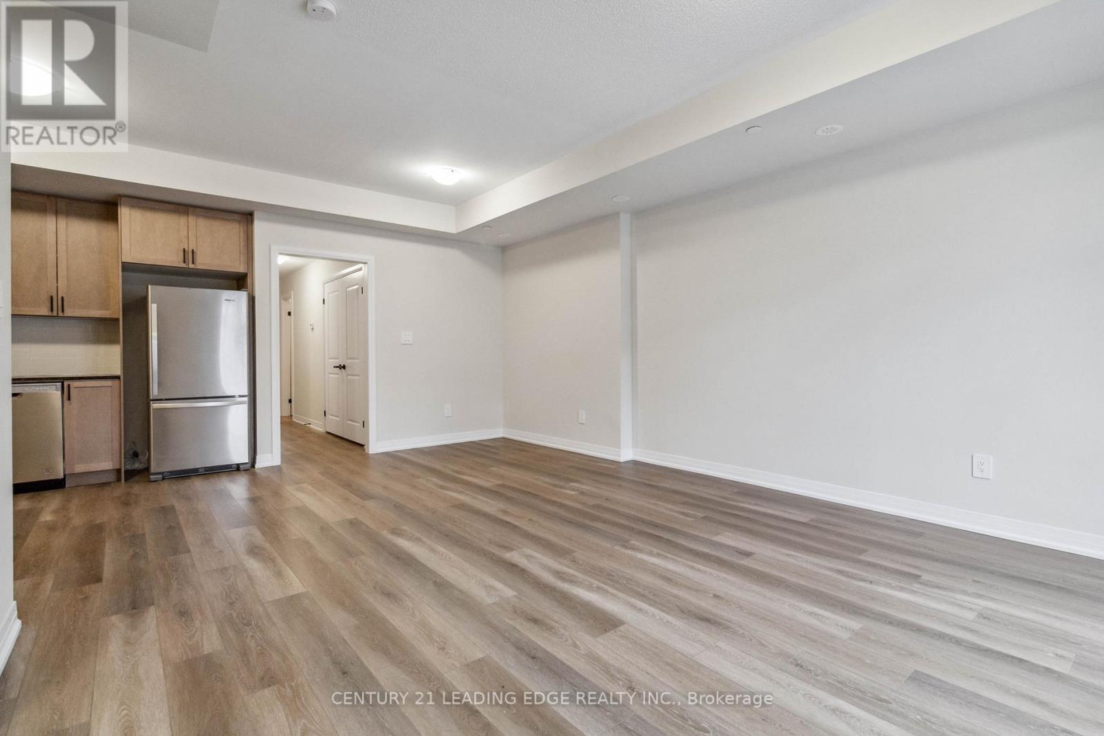 128 - 1569 Rose Way Property Photo 11