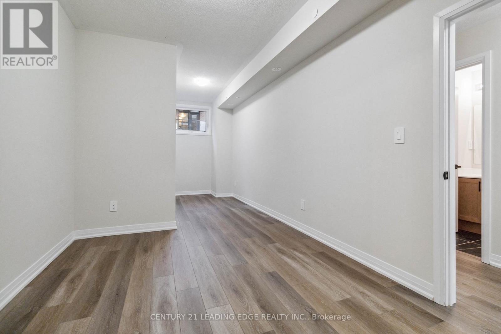 128 - 1569 Rose Way Property Photo 22