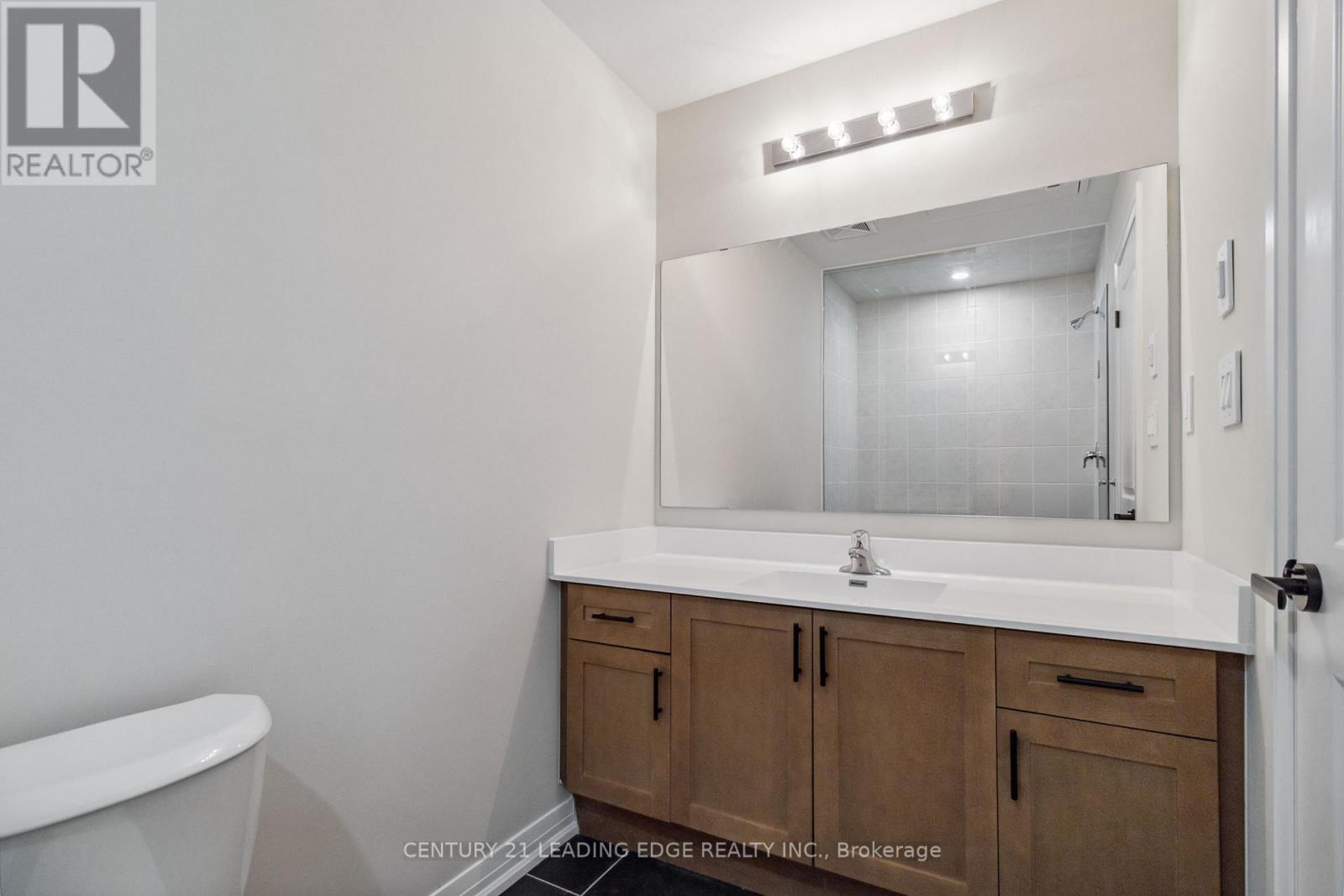 128 - 1569 Rose Way Property Photo 25