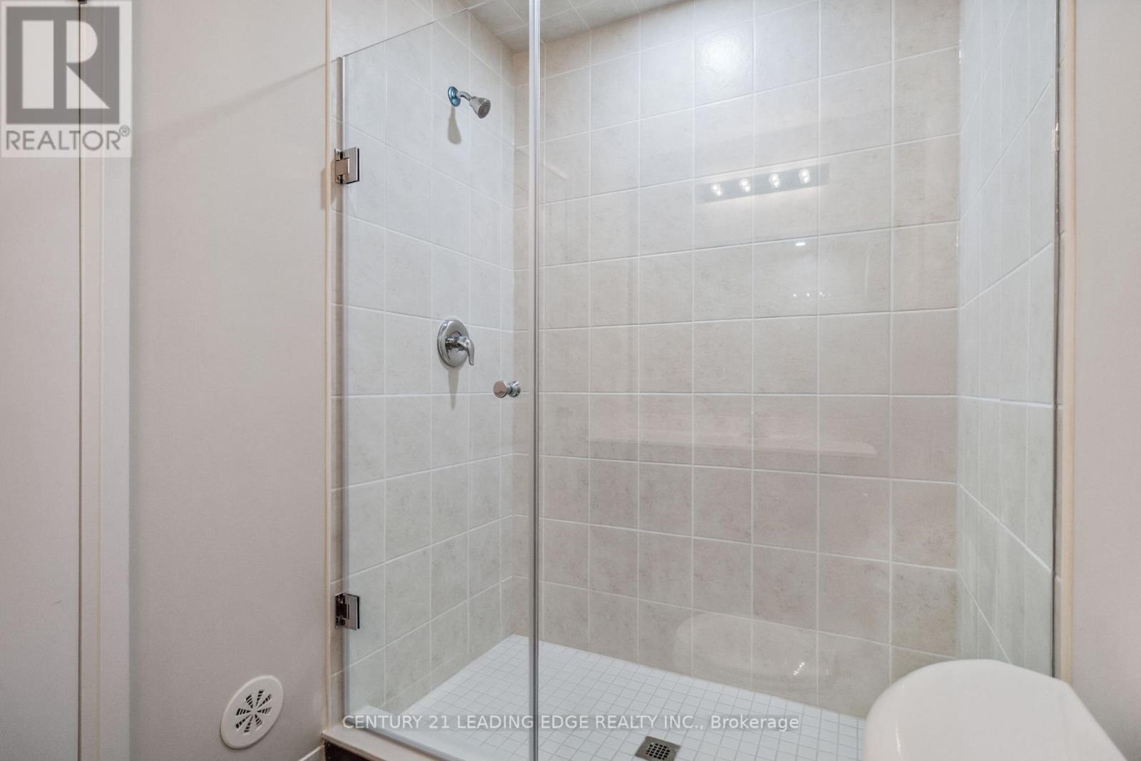 128 - 1569 Rose Way Property Photo 26