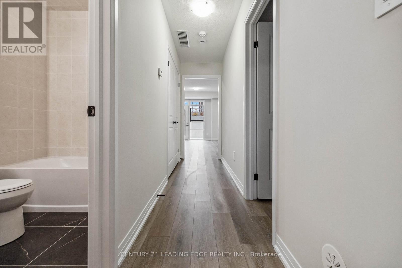 128 - 1569 Rose Way Property Photo 28