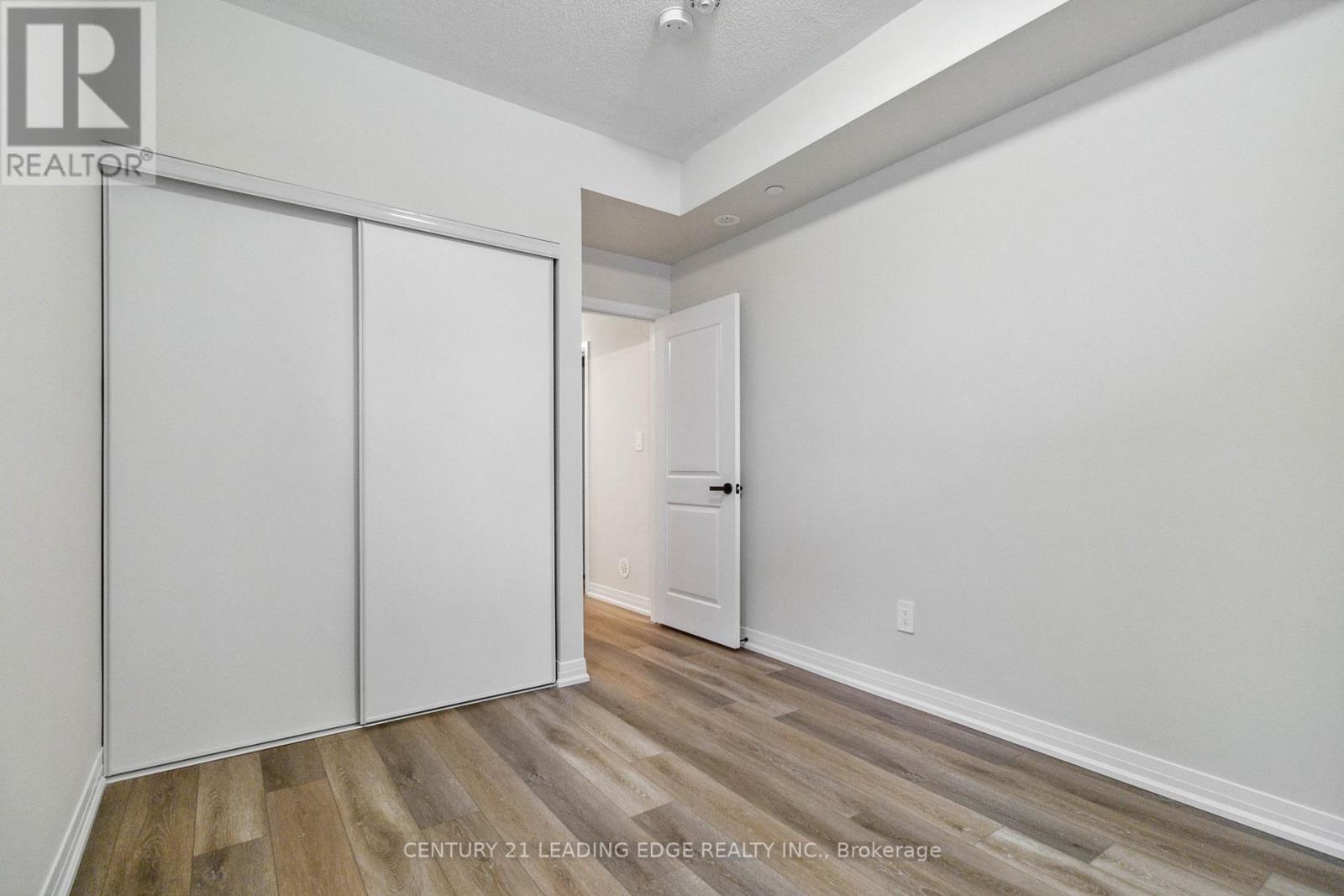 128 - 1569 Rose Way Property Photo 31
