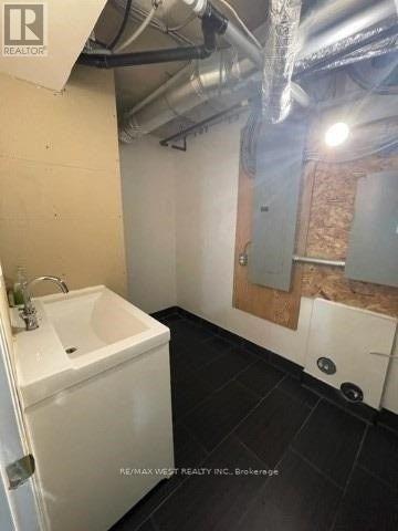 473a Rogers Road Property Photo 13