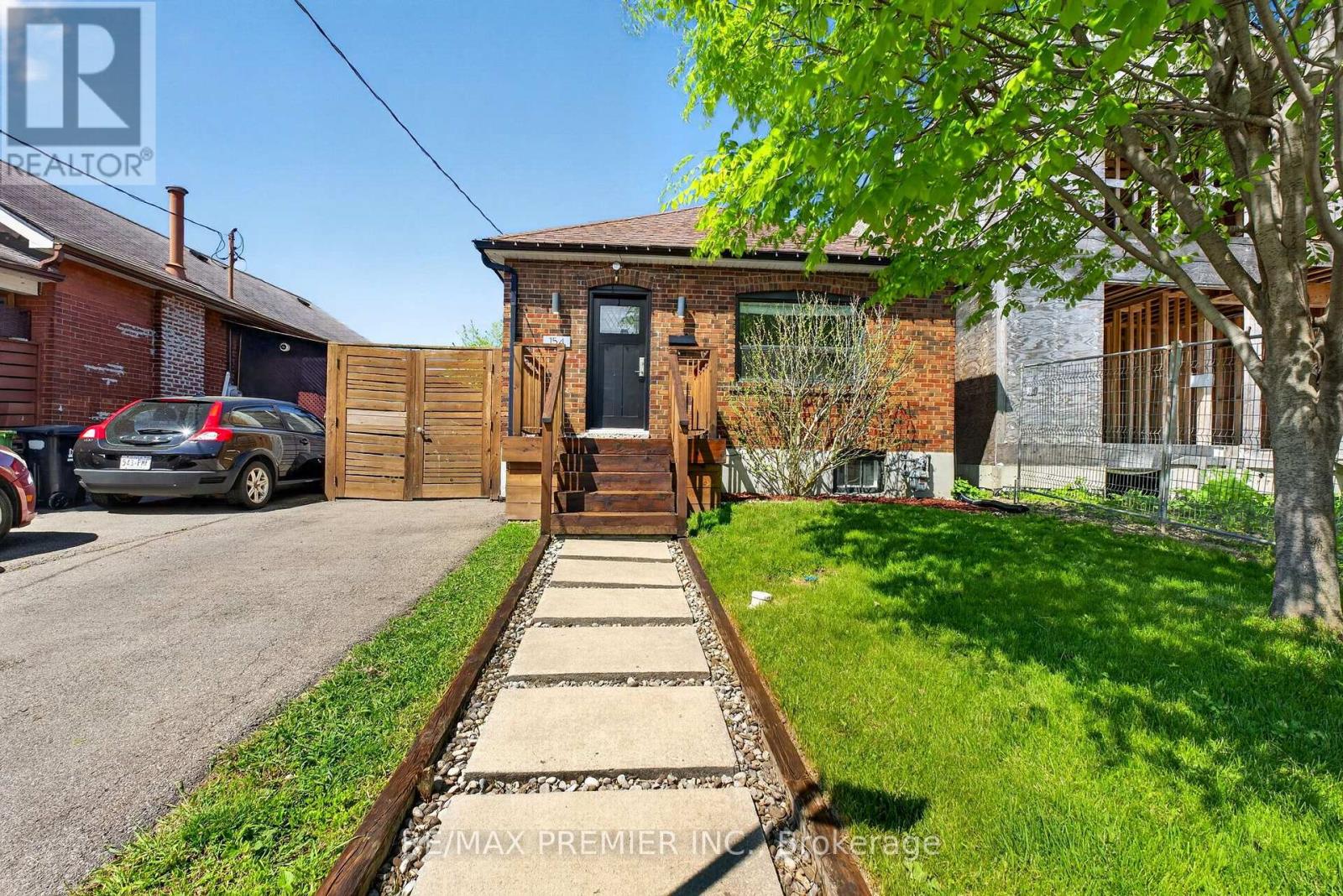 154 Fifth Street Property Photo 2