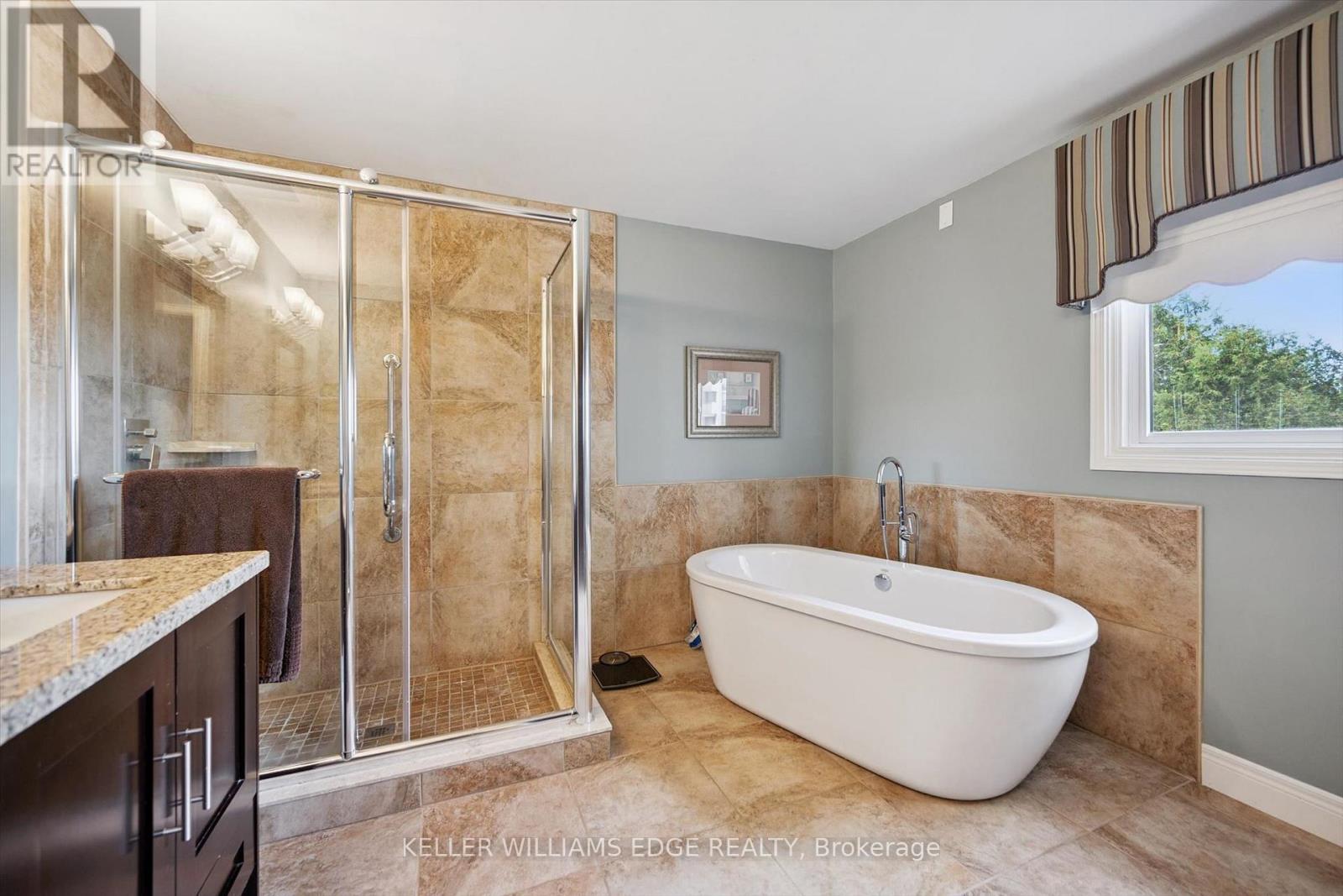 8 - 2155 Duncaster Drive Property Photo 27