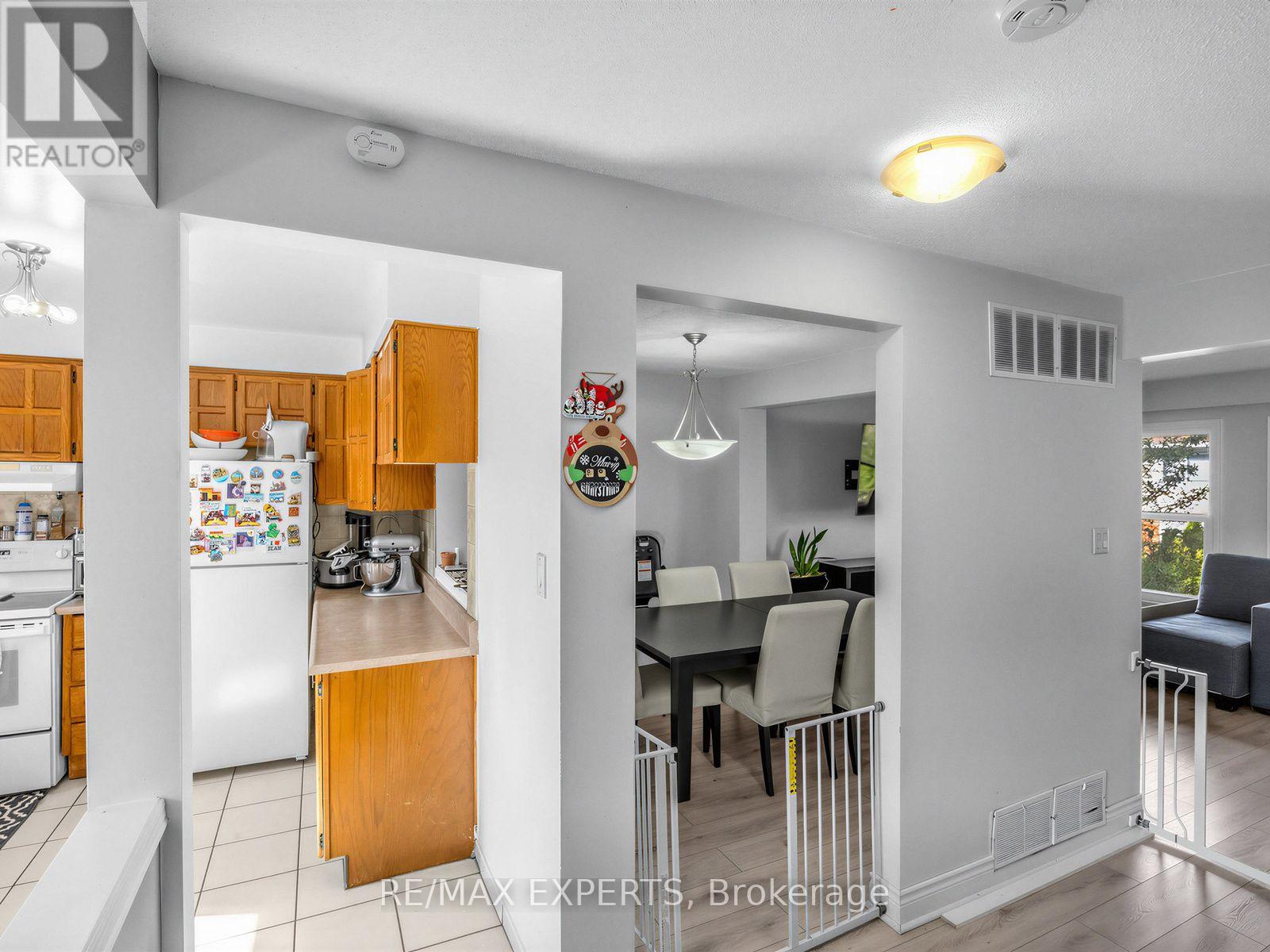 #77 - 333 Meadows Boulevard Property Photo 18