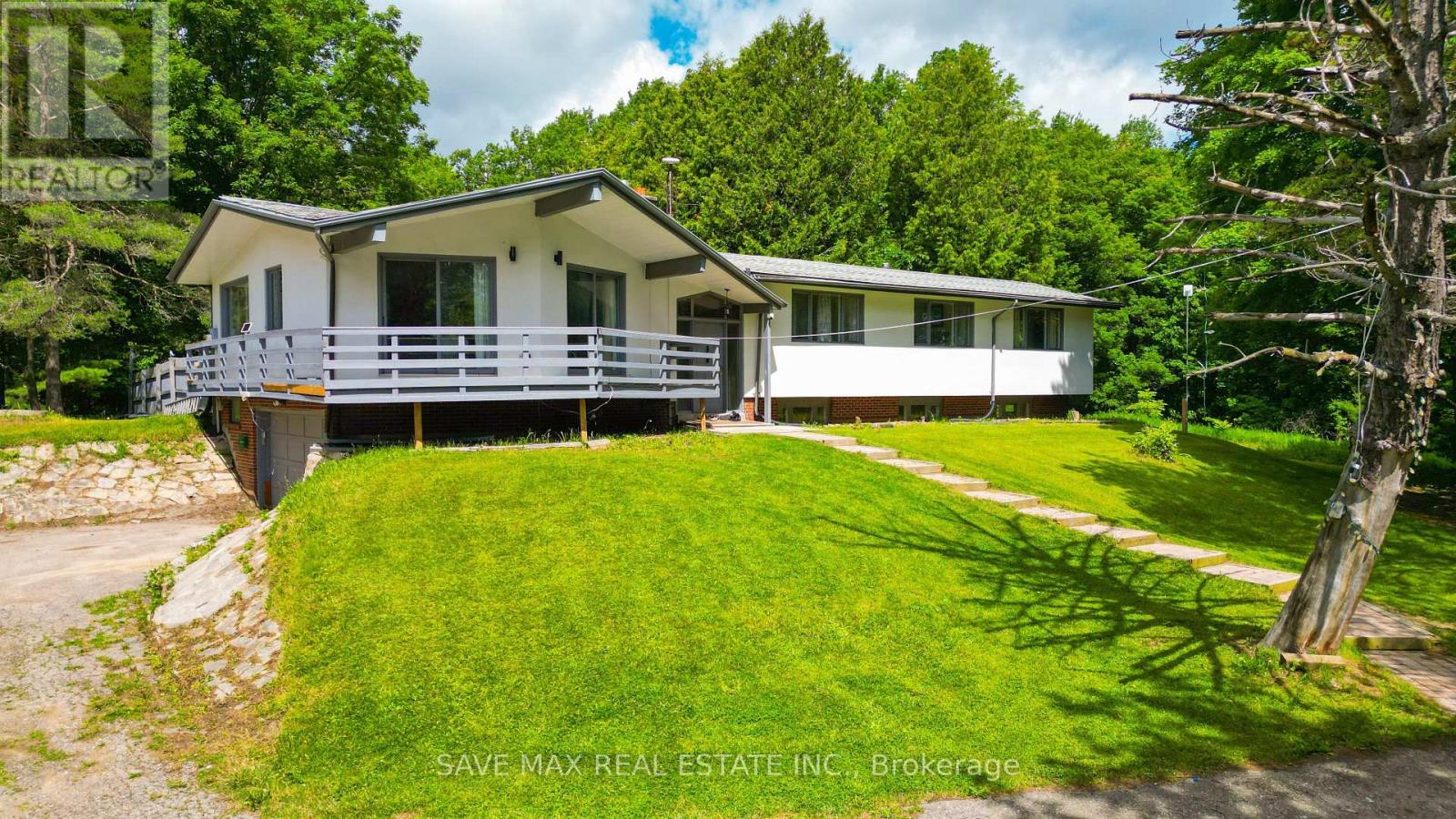 5812 Beech Grove Side Road Property Photo 4