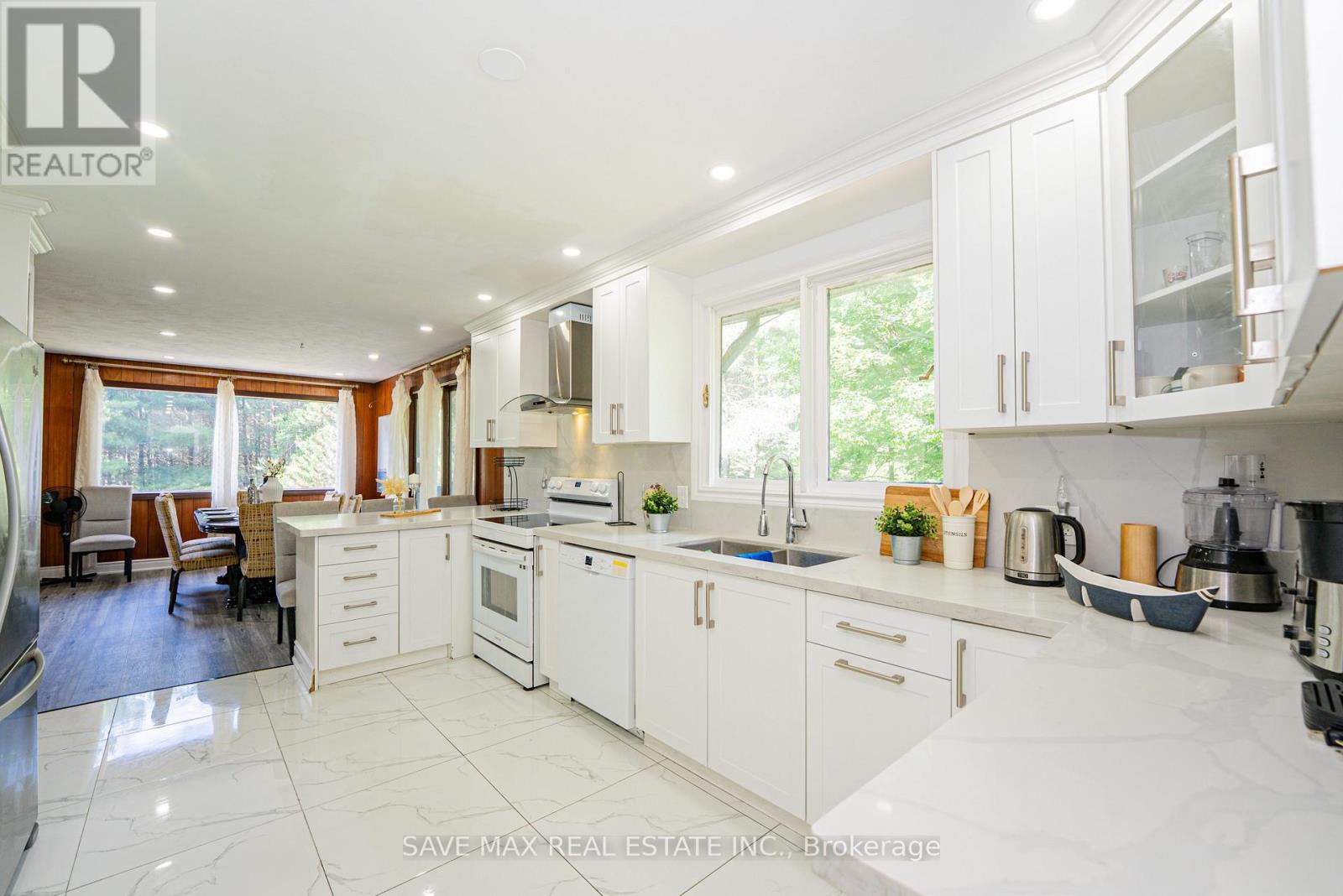 5812 Beech Grove Side Road Property Photo 16