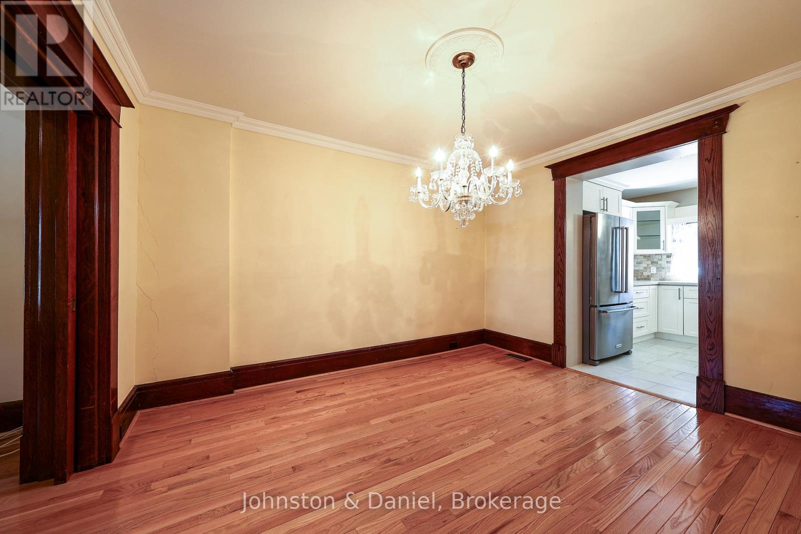 553 Runnymede Road Property Photo 7