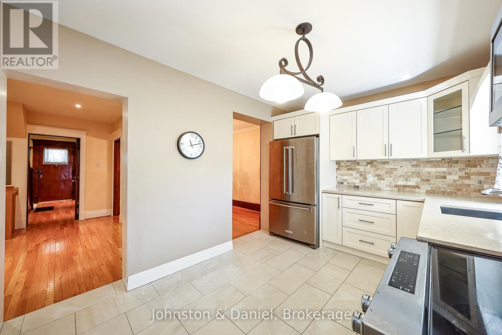 553 Runnymede Road Property Photo 10