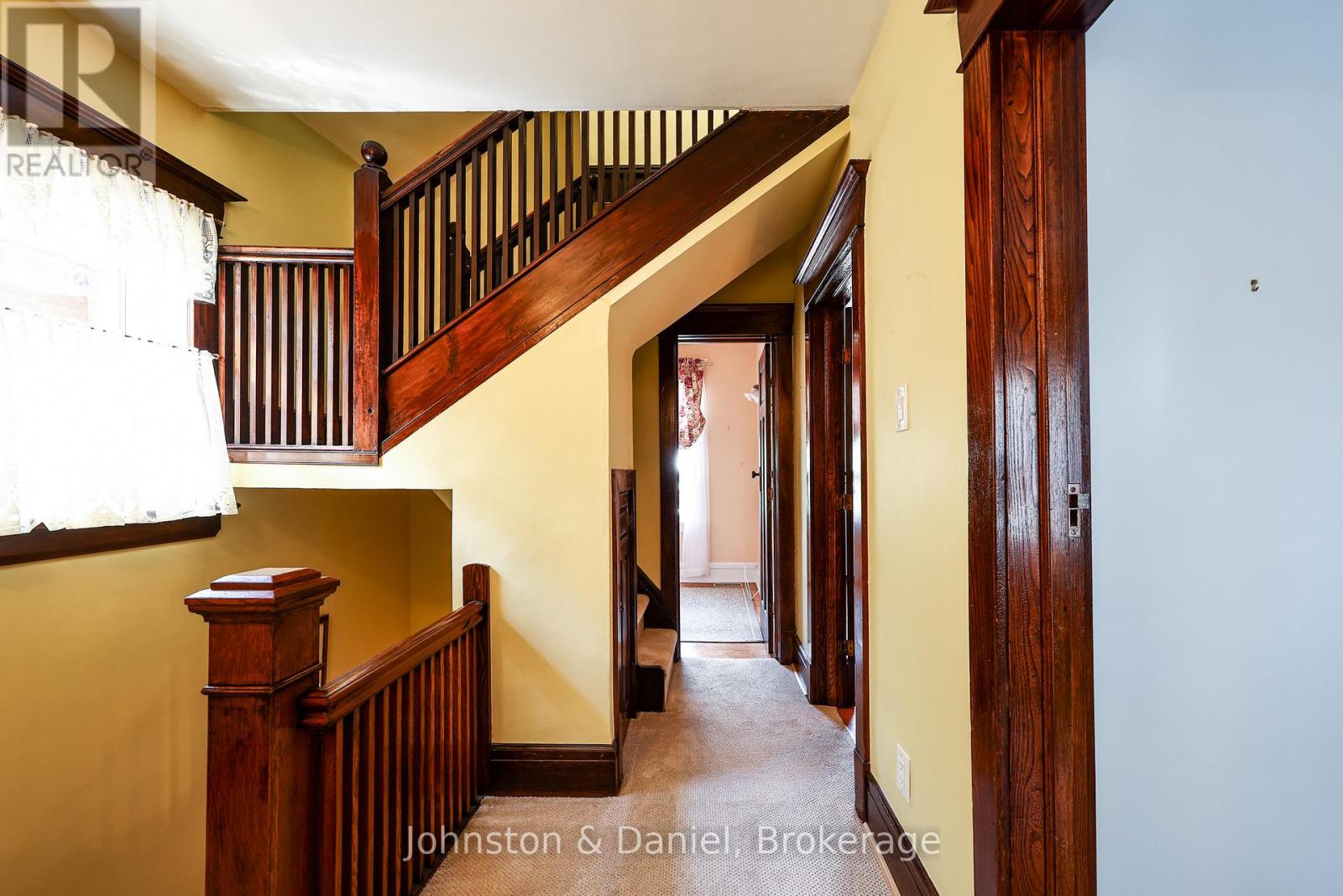 553 Runnymede Road Property Photo 13