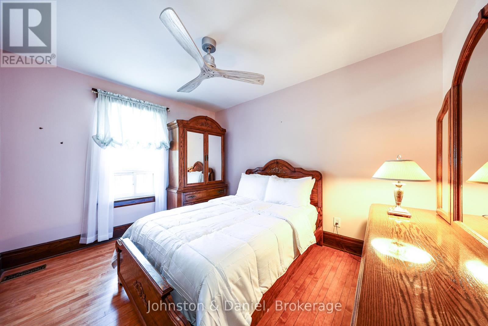553 Runnymede Road Property Photo 18