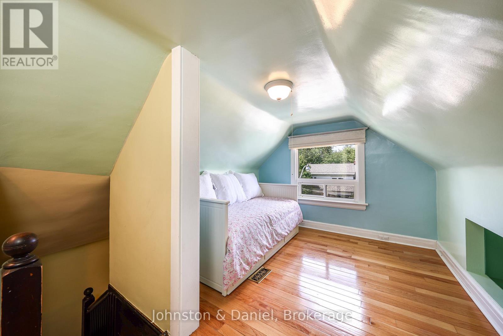 553 Runnymede Road Property Photo 20