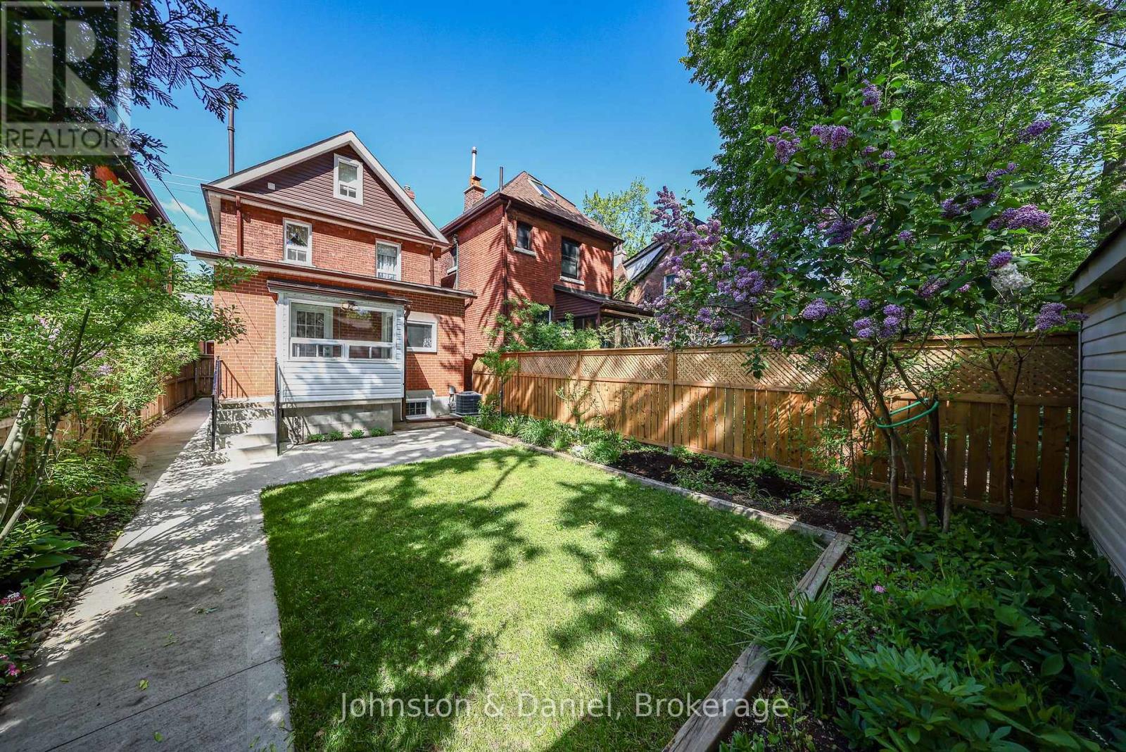 553 Runnymede Road Property Photo 28