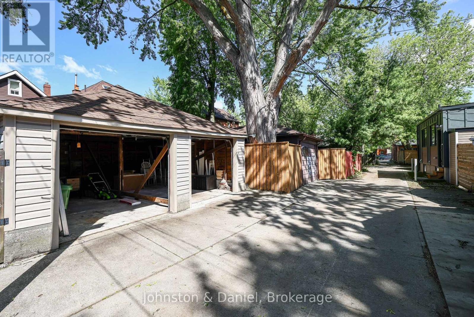 553 Runnymede Road Property Photo 30