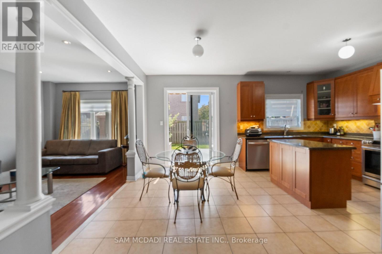 2476 Palmerston Road Property Photo 11