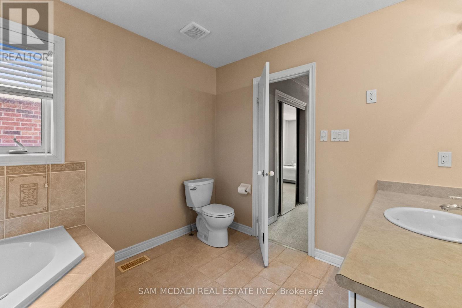2476 Palmerston Road Property Photo 24