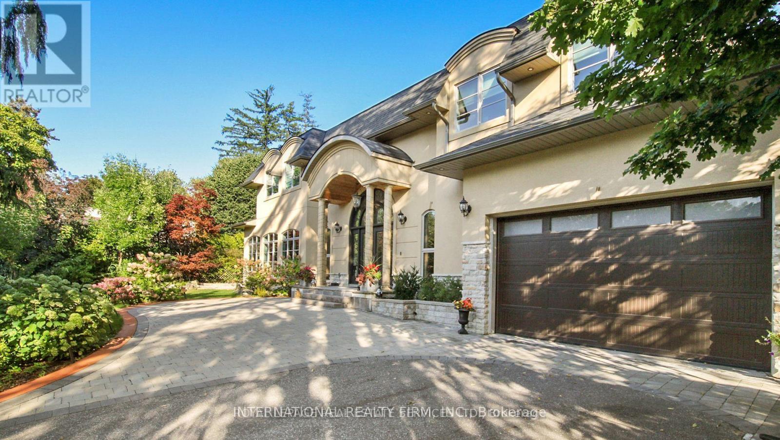 1286 CAMBRIDGE DRIVE Property Photo 1