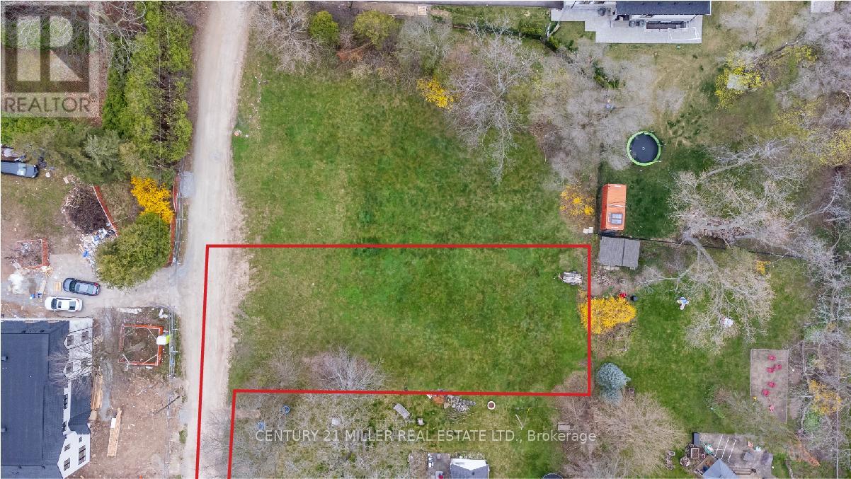 1066 Sixth Line Property Photo 3