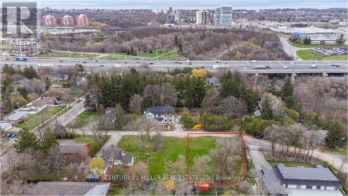 1068 Sixth Line Property Photo 5