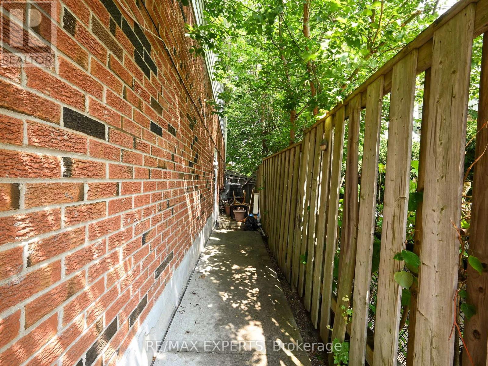 32 Morton Way Property Photo 2