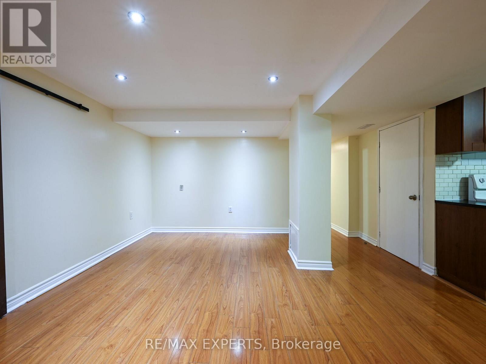 32 Morton Way Property Photo 4