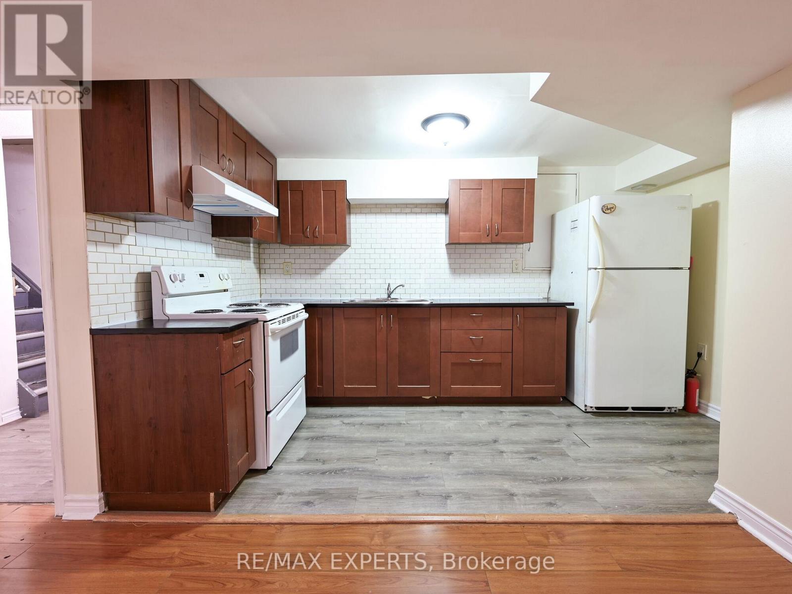 32 Morton Way Property Photo 8
