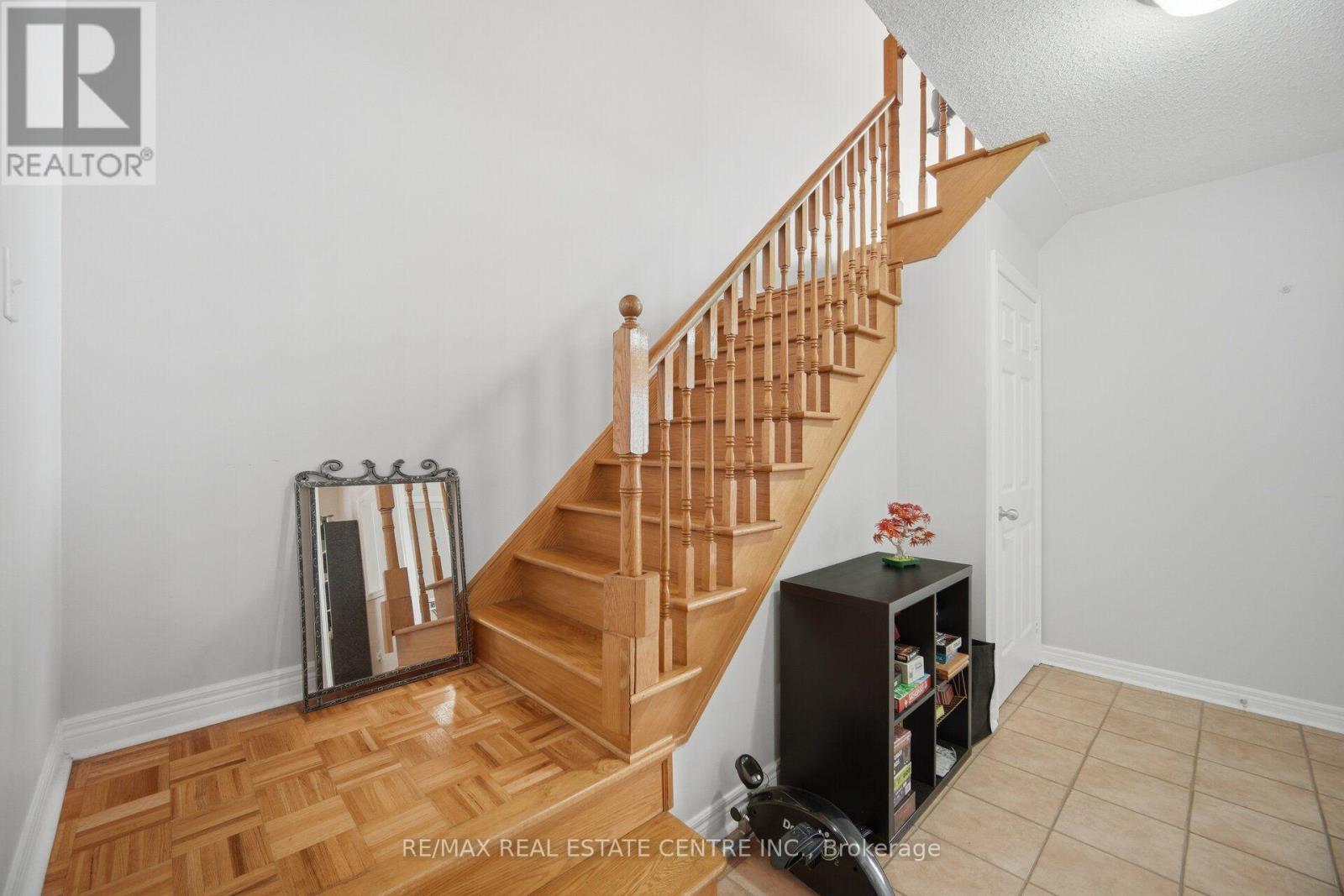 65 Coolspring Crescent Property Photo 15