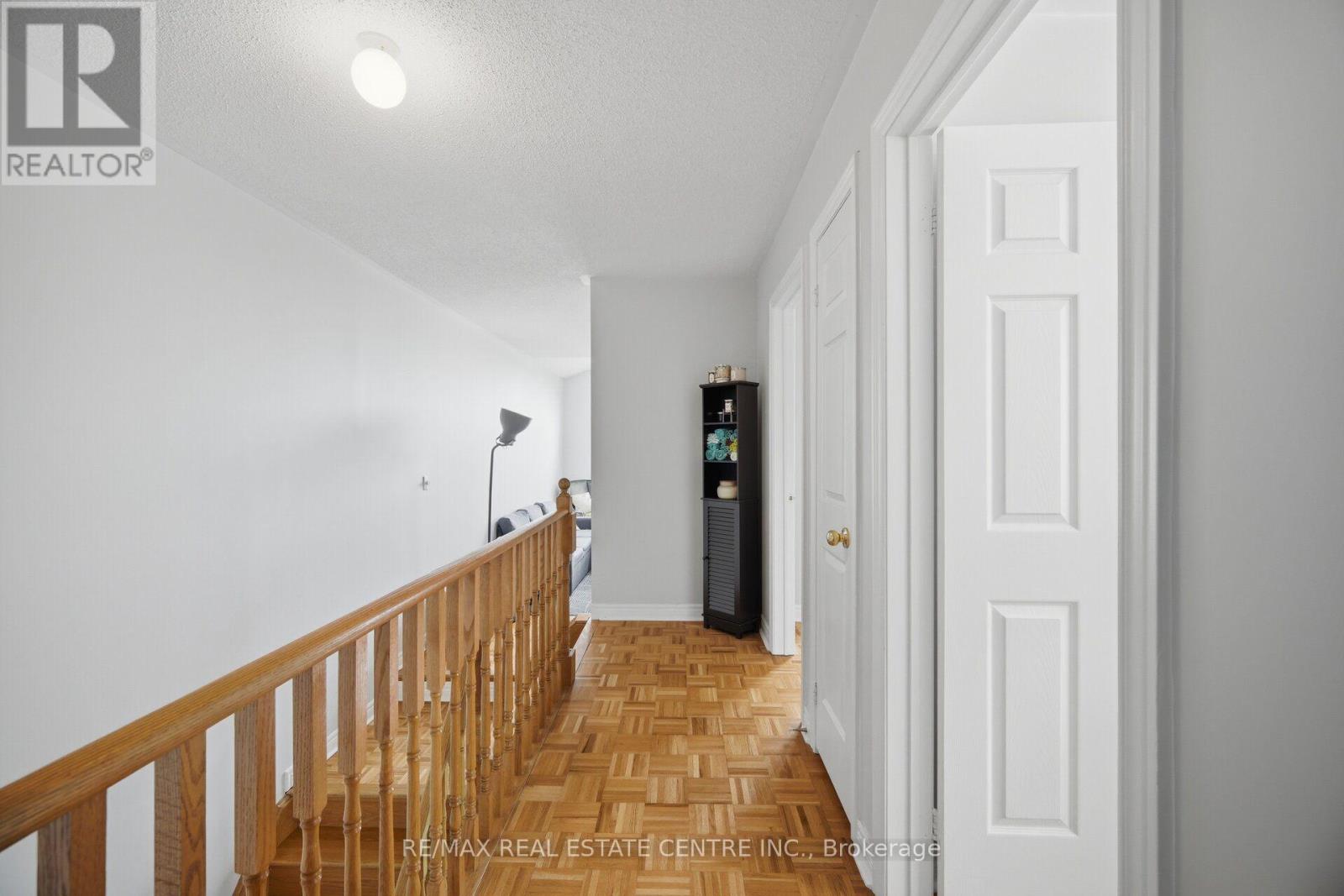 65 Coolspring Crescent Property Photo 16