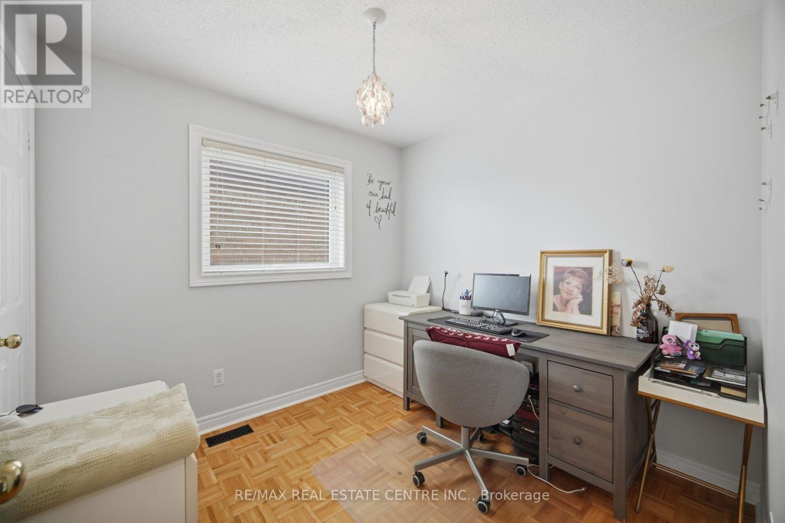 65 Coolspring Crescent Property Photo 21