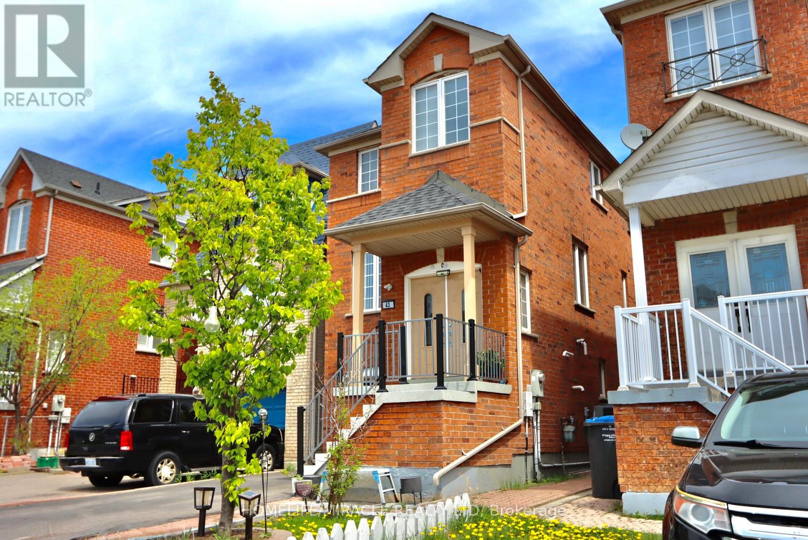 43 Caranci Crescent Property Photo 3