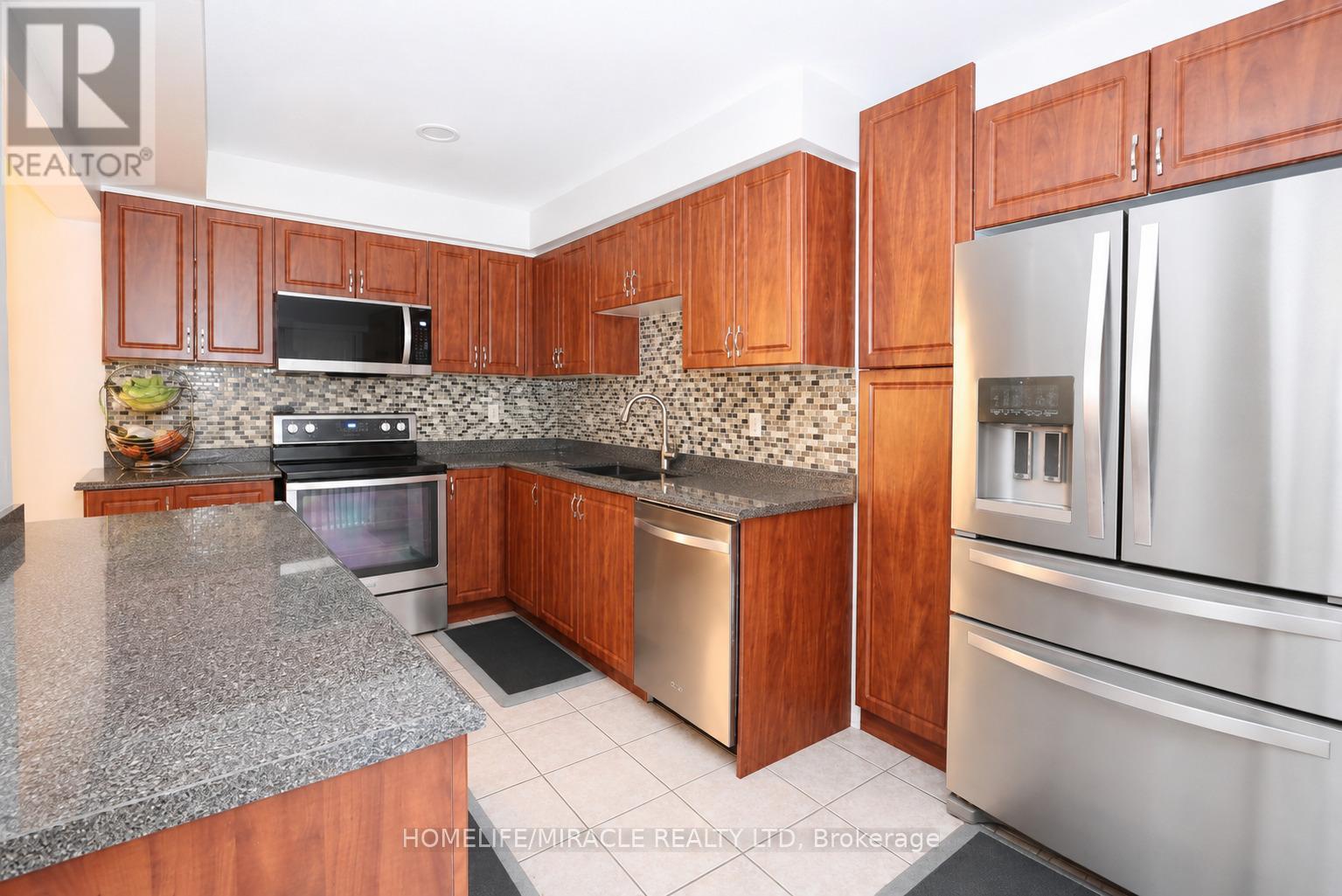 43 Caranci Crescent Property Photo 8