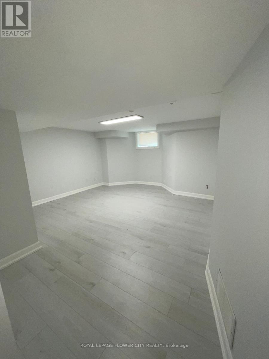 LWR LVL - 18 REUBEN AVENUE