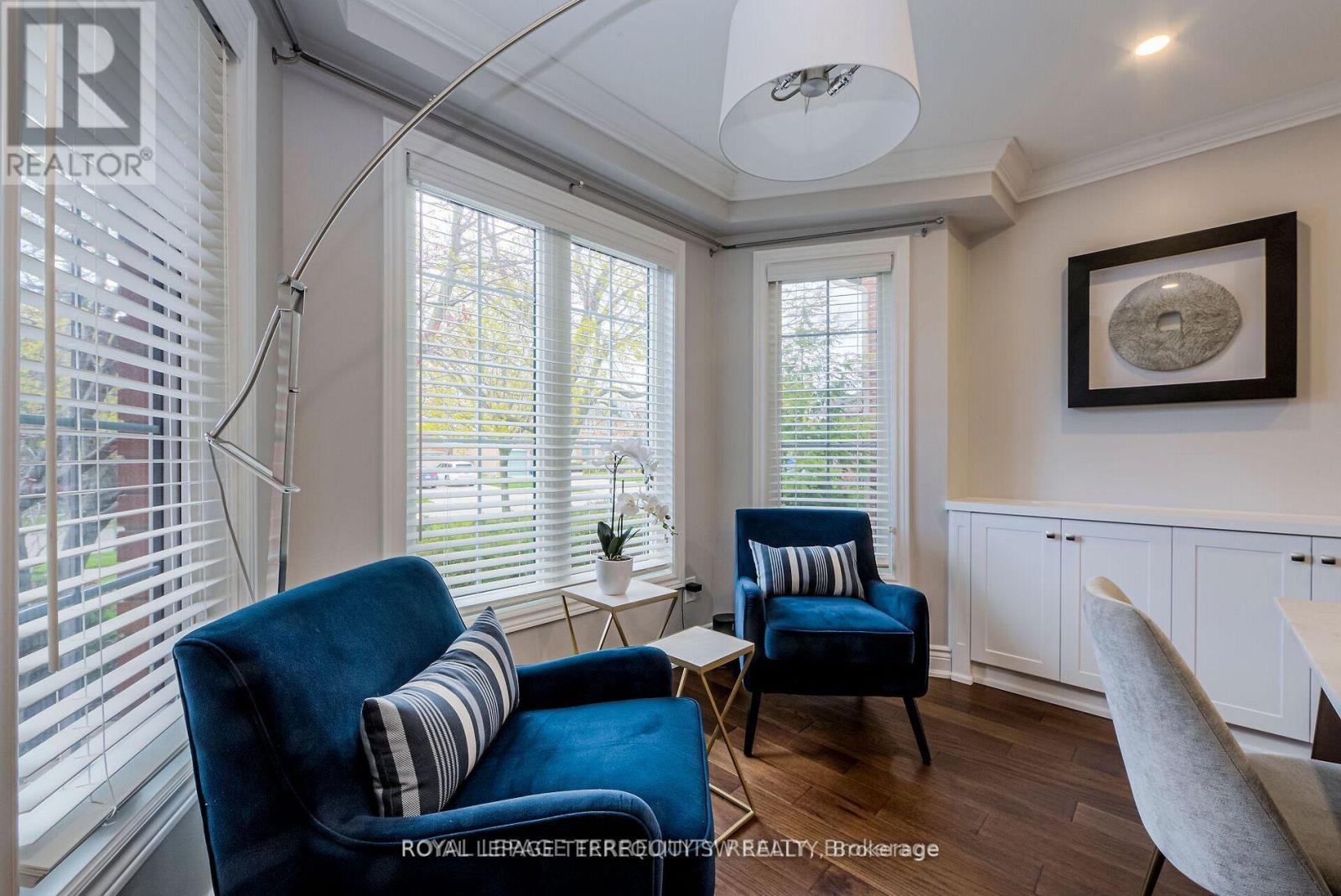 2025 Parklane Crescent Property Photo 16