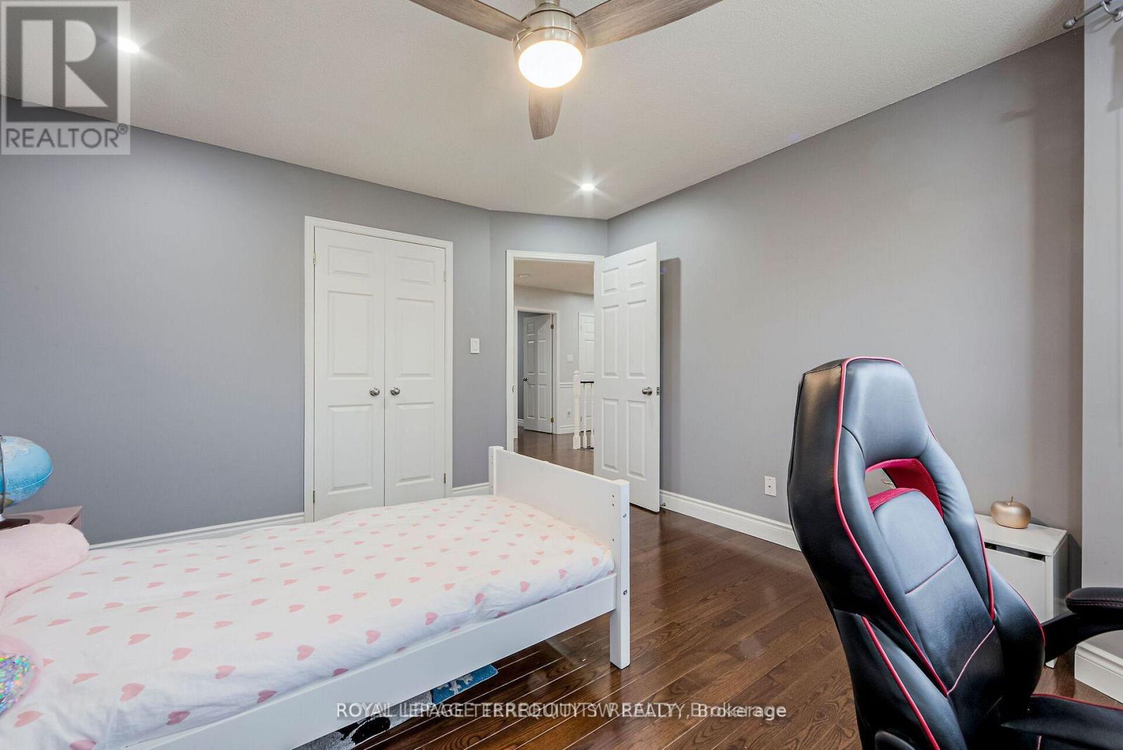 2025 Parklane Crescent Property Photo 29